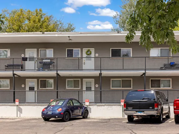 1307 College Ave #205, Wheaton, IL 60187