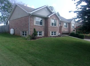 301 Summit Pointe Dr, Somerset, KY