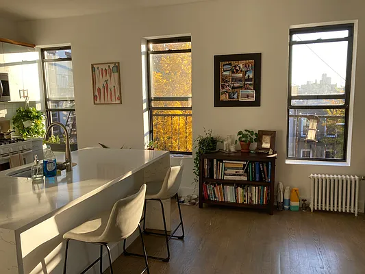 Rented by Parkway CRG Ltd. | media 18