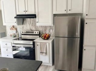 126 Lucy Ln, Raeford, NC 28376
