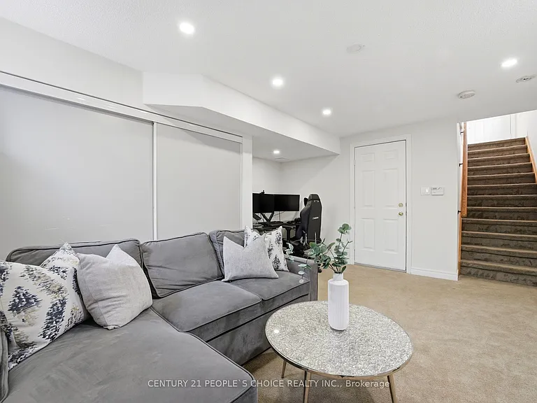 1330 Altona Rd #1 — Photo 32