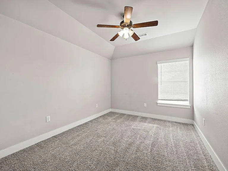 1052 Hampton St — Photo 19