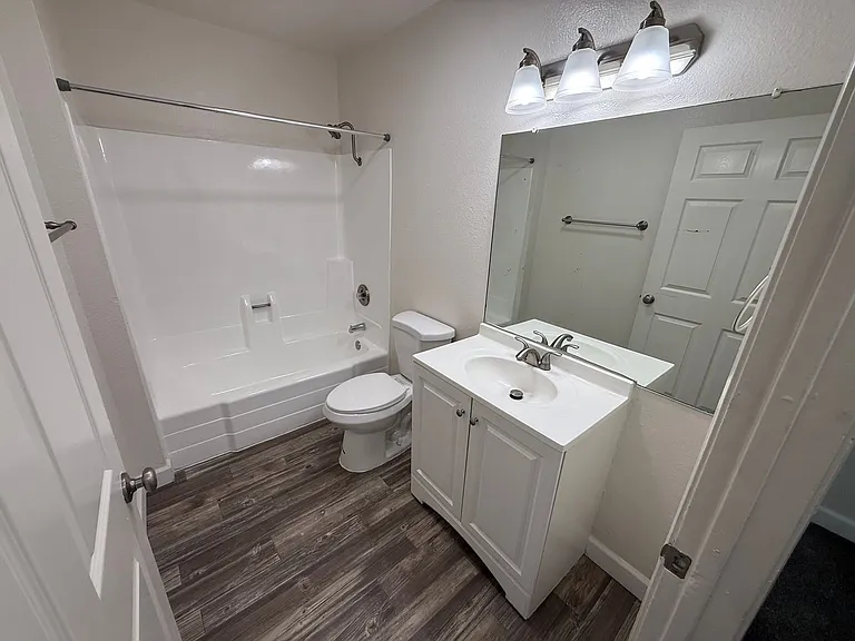 288 Orlando St — Photo 20