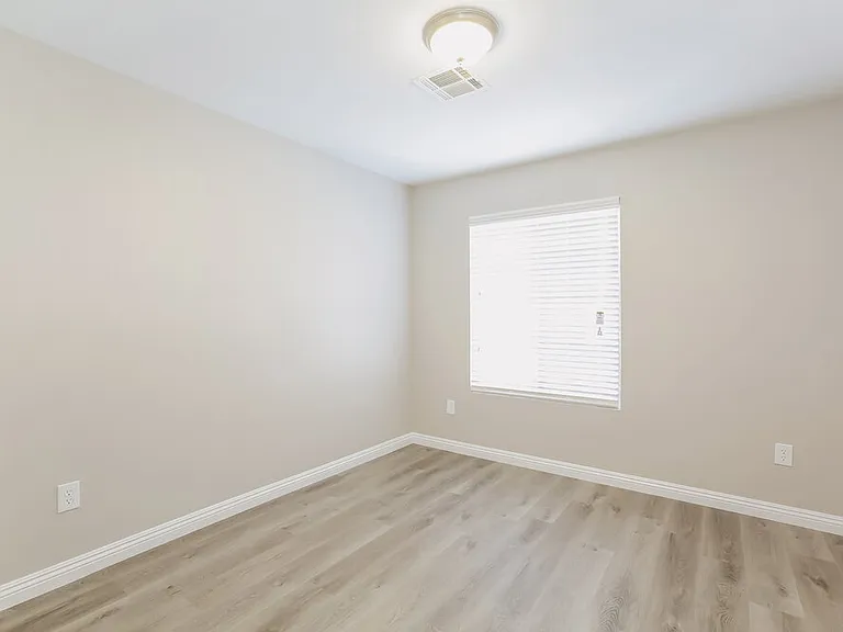 1004 Siena Hills Ln — Photo 13