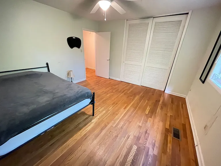 400 Davie Rd #9 — Photo 15