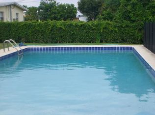 337 Bayside Rd, Palm Springs, FL 33461