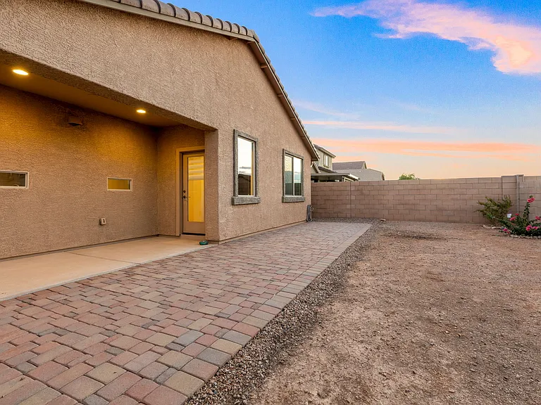 11415 E Glowing Sunset Dr — Photo 36