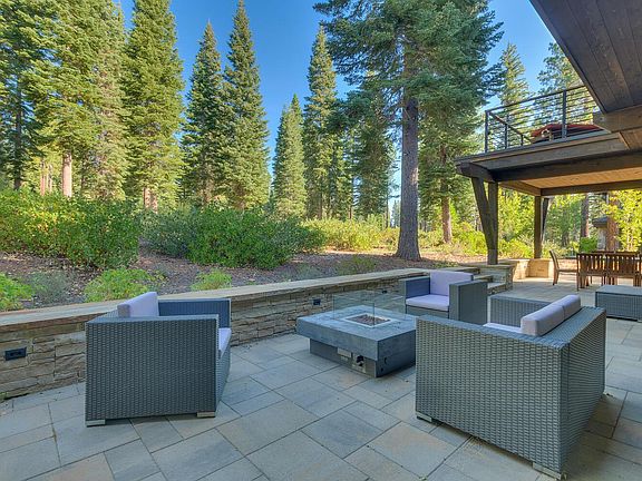 2nd image of 10562 Glenbrook Ct