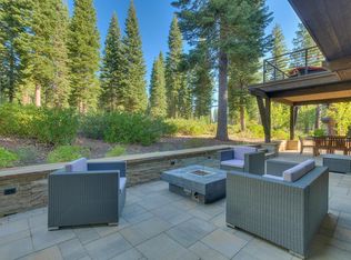 10562 Glenbrook Ct, Truckee, CA 96161