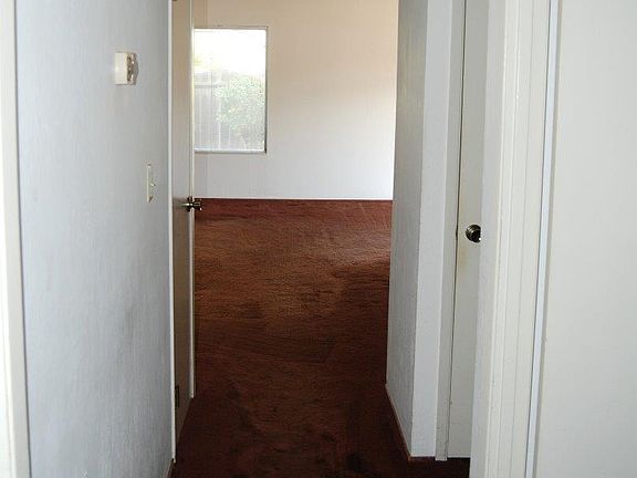 4th image of 1425 Jasmine Way