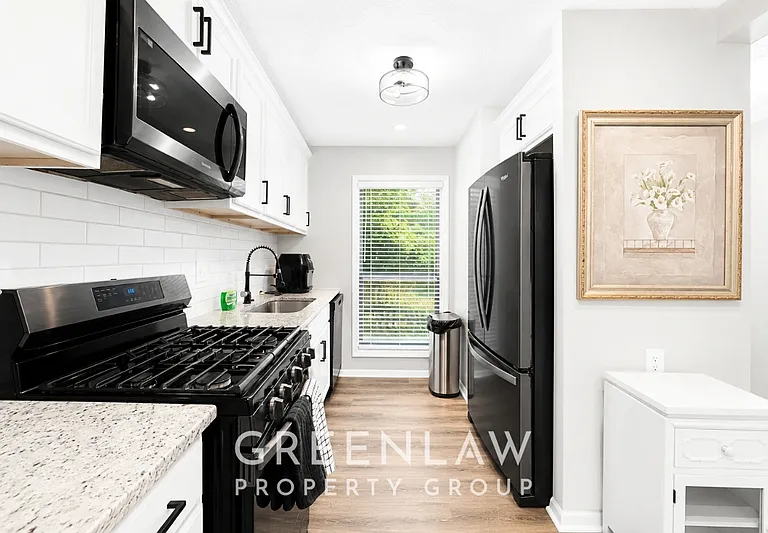 3885 Cedar Cir — Photo 12