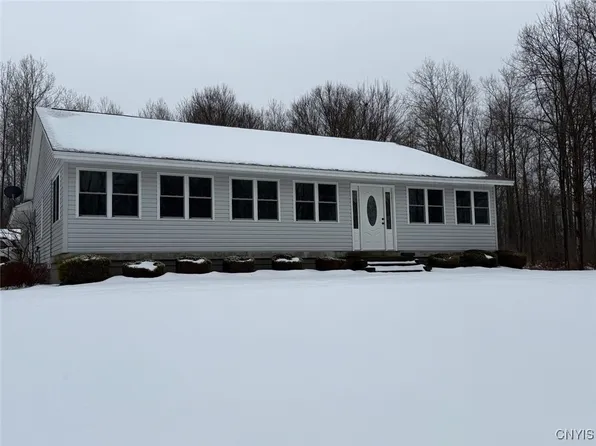 1444 Starr Road Ext, Cortland, NY 13045
