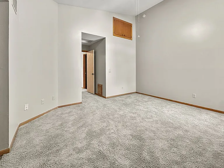 5308 Highpointe Dr — Photo 25