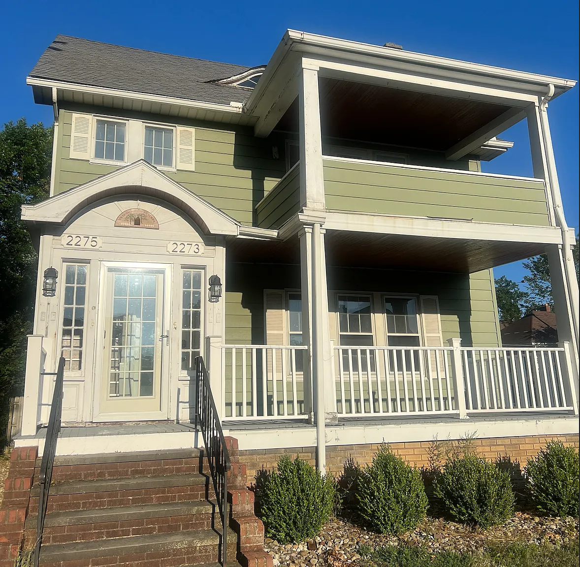 2 bed, 1180 sqft, $1,800 — Photo 1