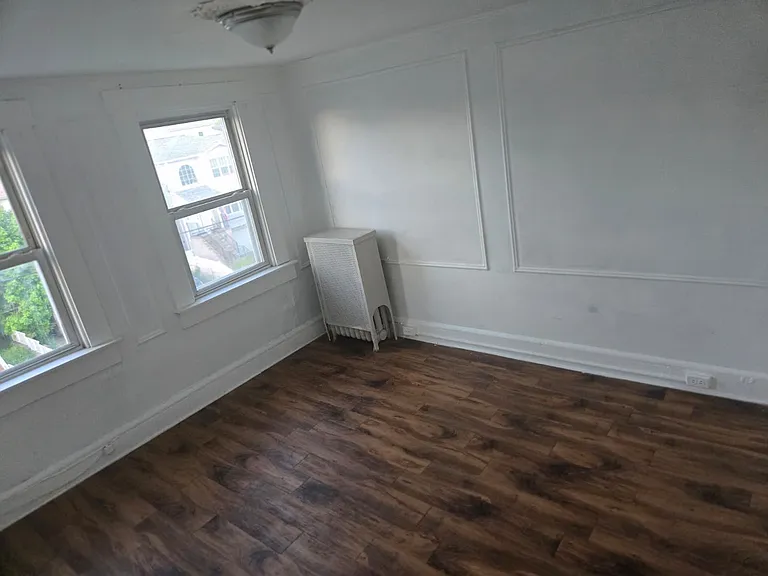 144-146 Mapes Ave #3 — Photo 13