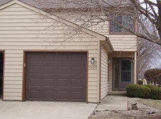 1302 Lancaster Dr, Champaign, IL 61821