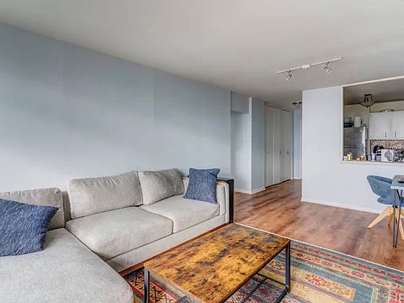 5th image of 5415 N Sheridan Rd APT 3814