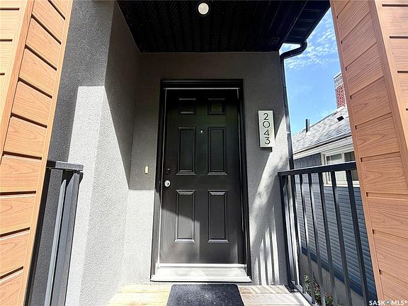2nd image of 2043 Broder STREET