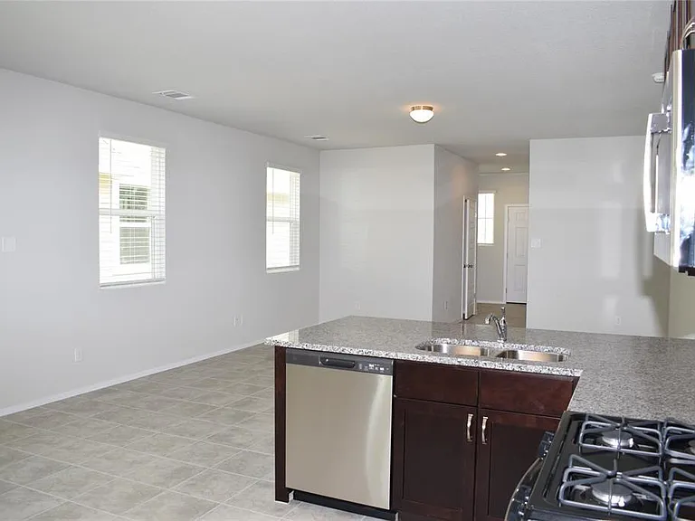 117 Keltic Dr — Photo 9