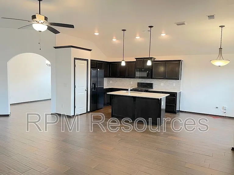 702 Midland Valley St — Photo 6