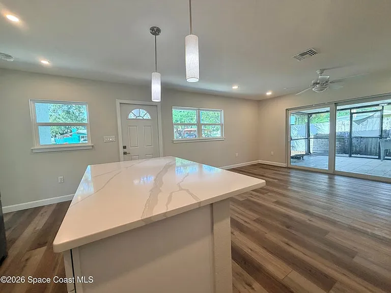 143 Grant Ave — Photo 5