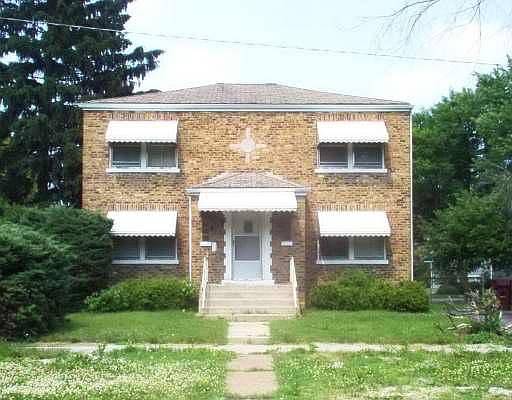 1st image of 119 S Broadway Ave