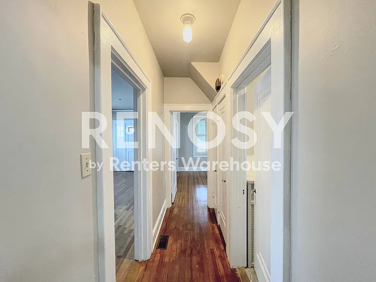 210 Hardy Ave — Photo 16