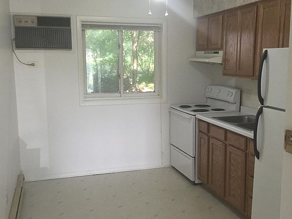3rd image of 2183 Vernon Dr APT 4