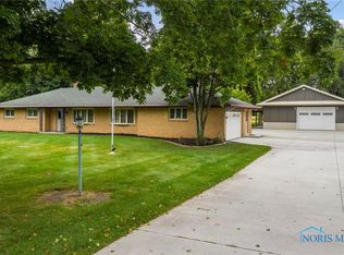 3333 Brown Rd, Oregon, OH 43616