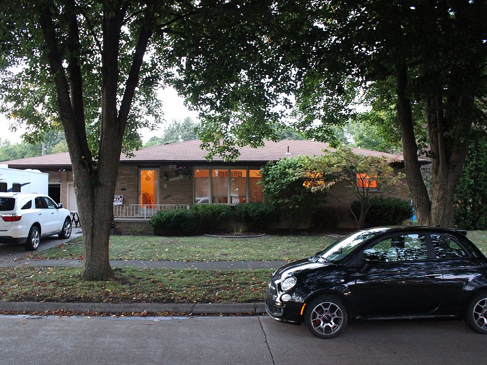 1st image of 27180 Clairview Dr