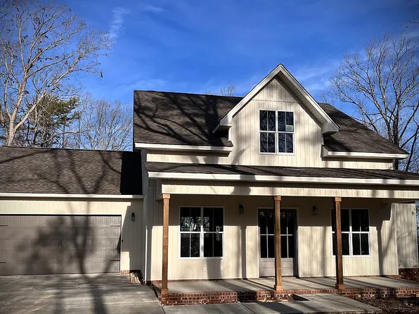 481 Woodland Dr, Tuscumbia, AL 35674