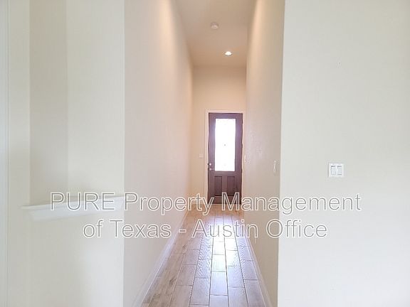 4th image of 17229 Casanova Ave