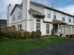 3S050 Timber Dr, Warrenville, IL 60555