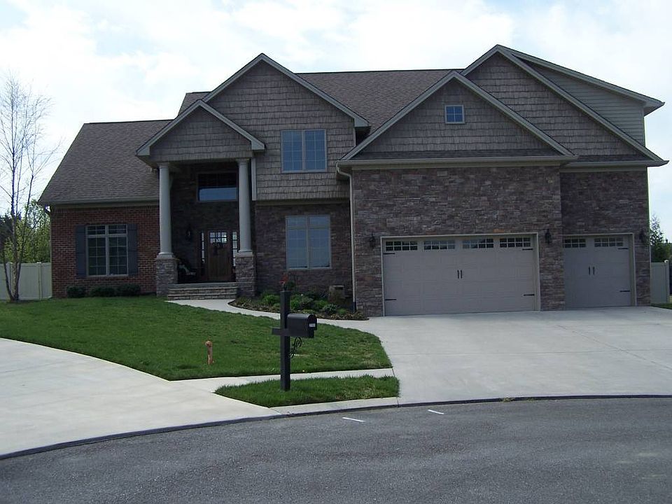 1st image of 2705 Alexandria Ct NW
