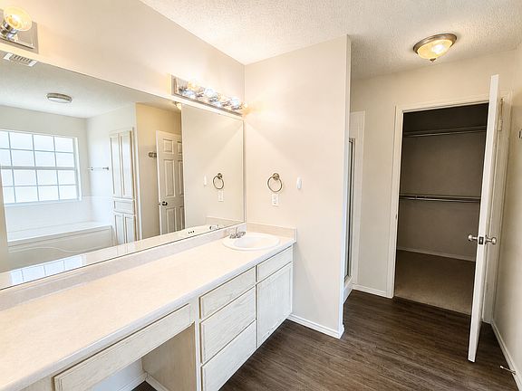 5th image of 4302 Pinon Ridge Dr
