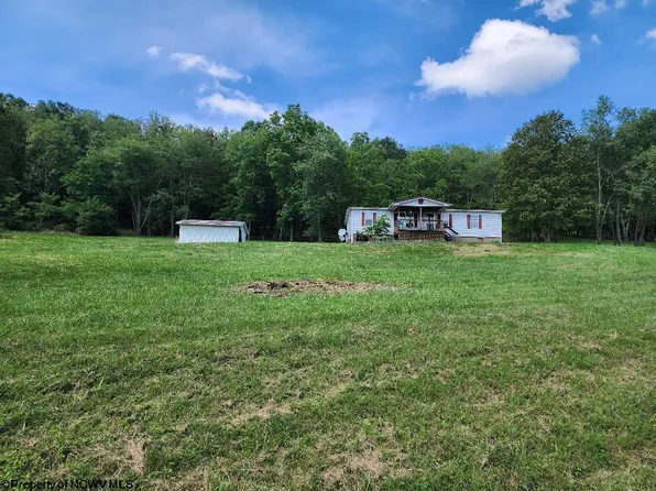 801 Stringtown Rd, Belington, WV 26250