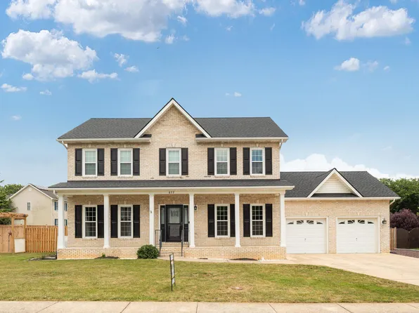 677 Dellinger Dr, Strasburg, VA 22657