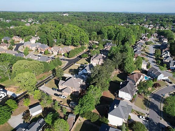 5th image of 1375 Harris Rd