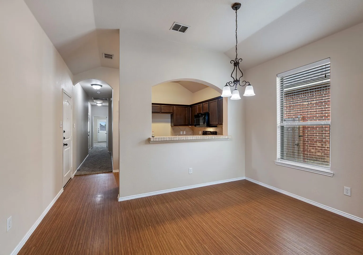 Available Now! Beautiful 3 Bedroom Duplex Located In Grand Heritage, Lavon, Texas! — Photo 4