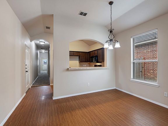 4th image of 355 Armstrong Ln