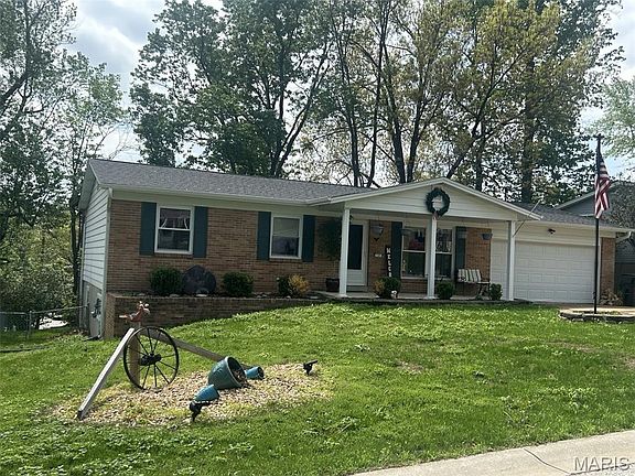 2nd image of 118 Wildwood Ct