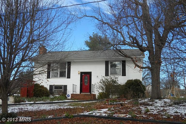 1st image of 326 Elmwood Dr