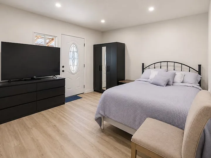 8018 Willis Ave — Photo 5