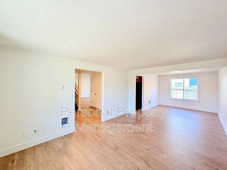 16900 NE 22nd St — Photo 27
