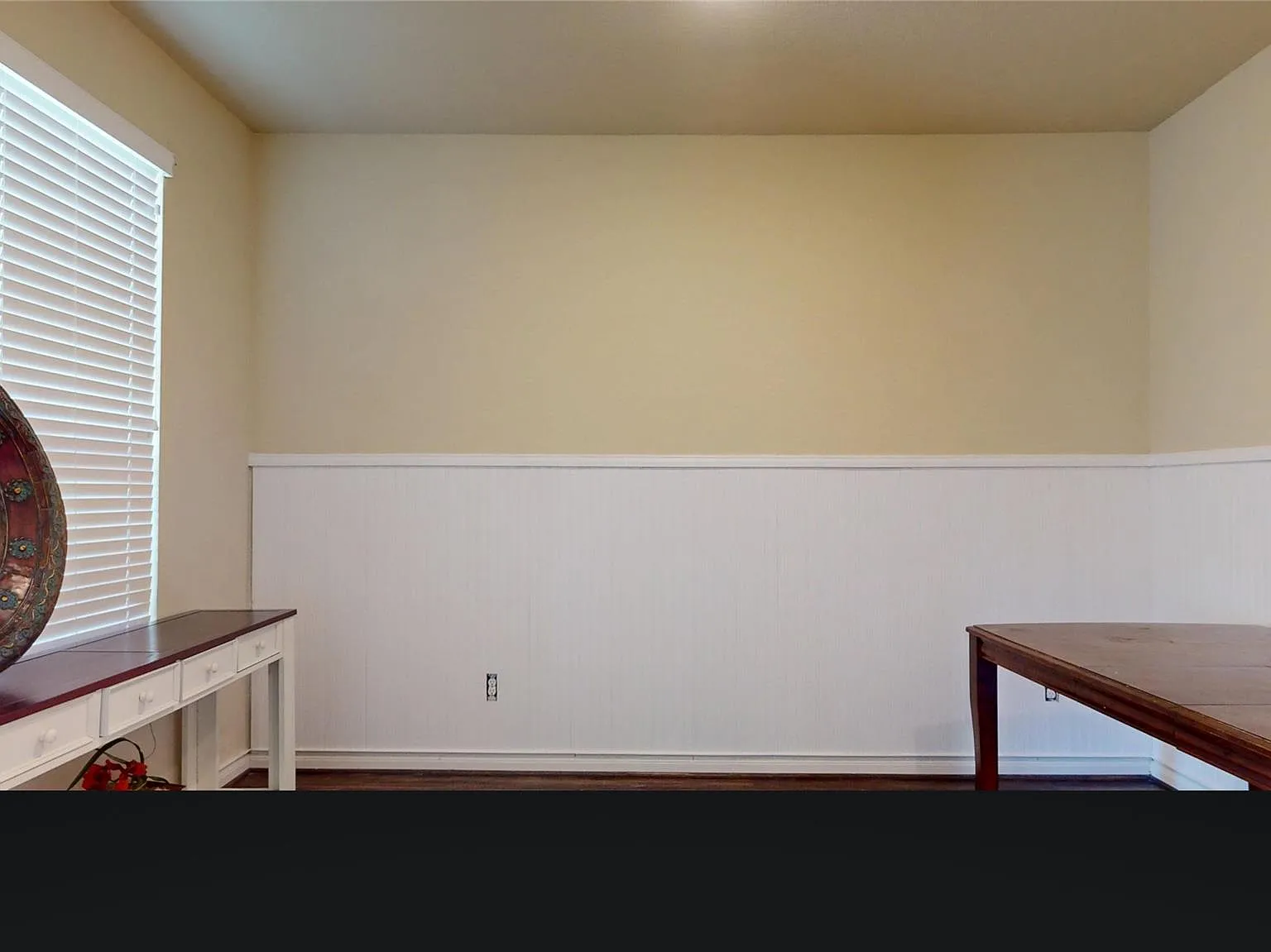 5 bed, 2.5 bath, 2804 sqft, $2,800 — Photo 4