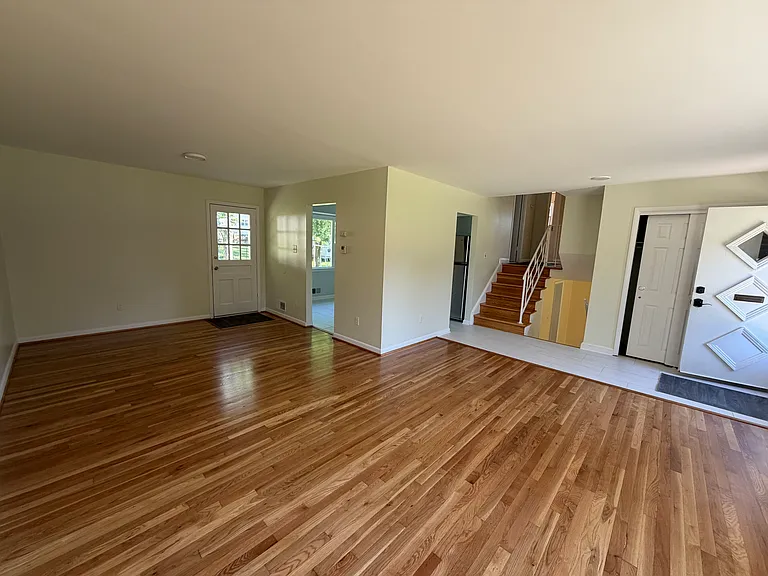 14203 Chelmsford Rd — Photo 3