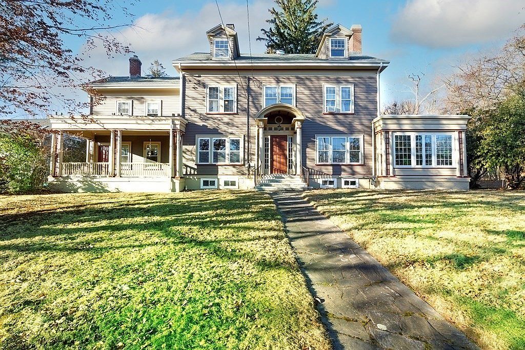 369 Newport Ave, Attleboro, MA 02703 Zillow