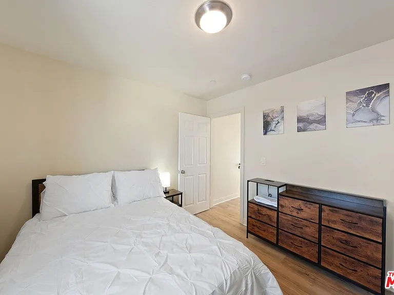 5912 S Flower St — Photo 21