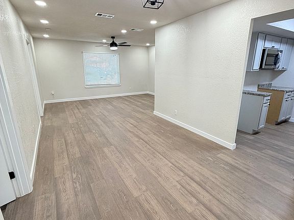 4th image of 7258 Hickory Grove