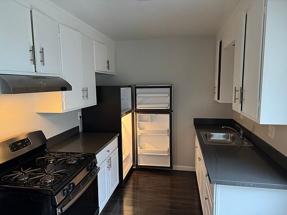3rd image of 22034 Arbor Ave APT 1